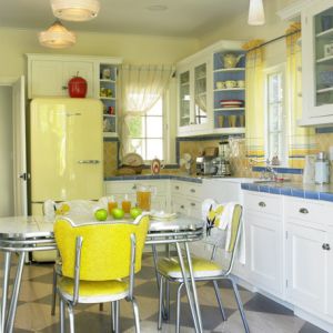 Kitchens - myLusciousLife.com - retro kitchen4.jpg